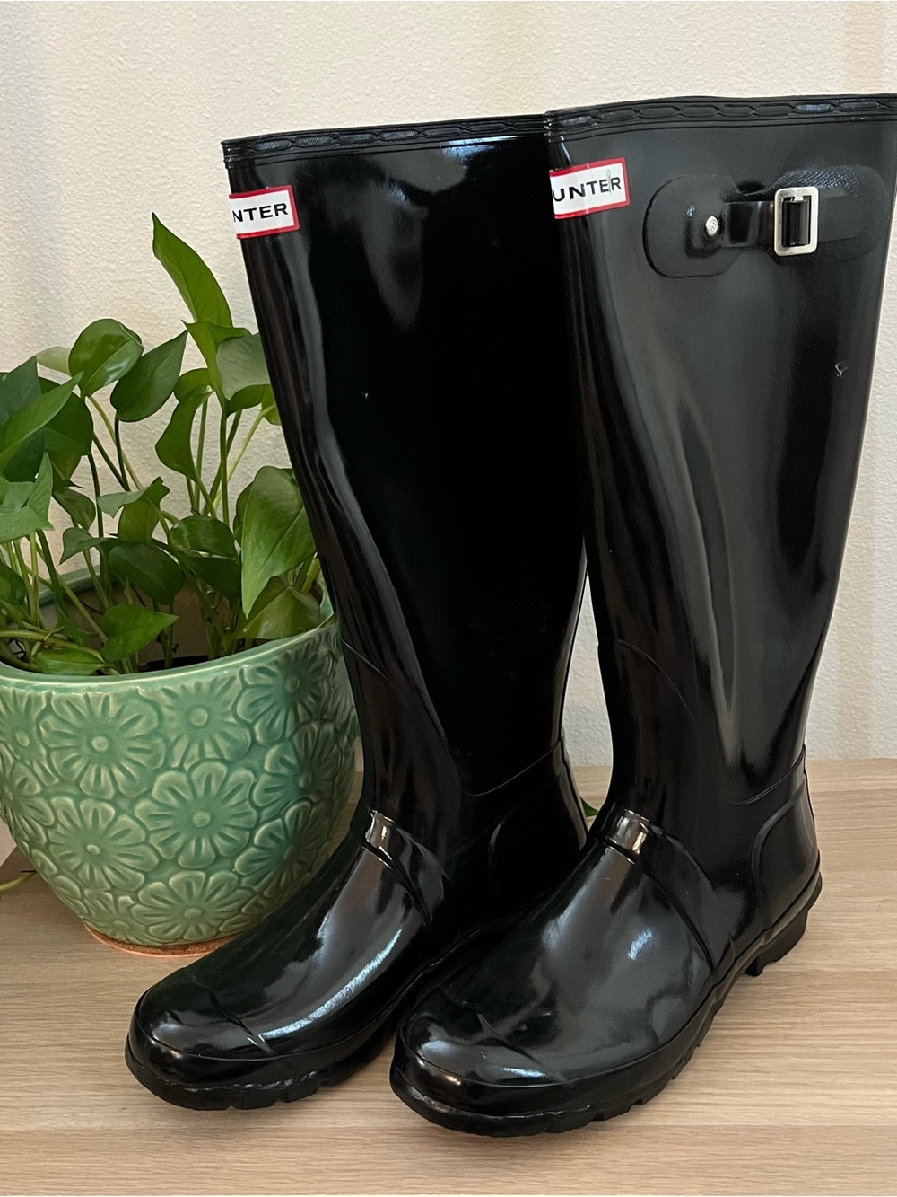 Hunter Women's Gloss Black Tall Rain Boots with Side Buckle and Matching Socks